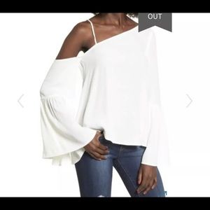 NWT Sm Leith One - Shoulder Bell Sleeve Top: Ivory